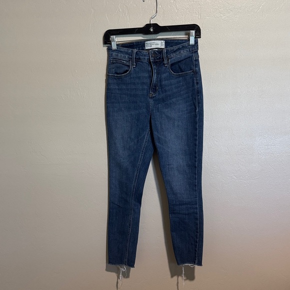 Abercrombie & Fitch Dark Blue Ankle Jeans - Picture 2 of 9